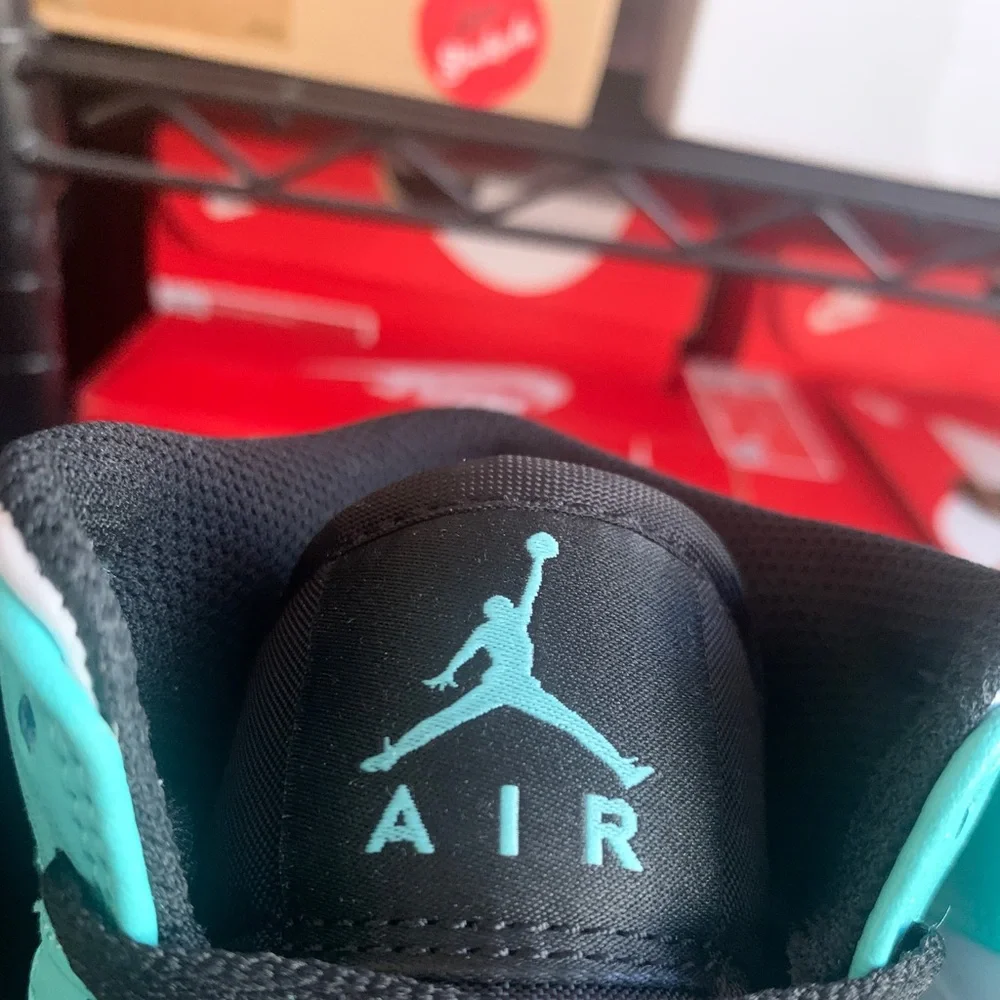 Nike Air Jordan 1 Mid Tropical Twist Black Shoes 554725-132 (GS) Youth Sizes - Picture 7 of 11